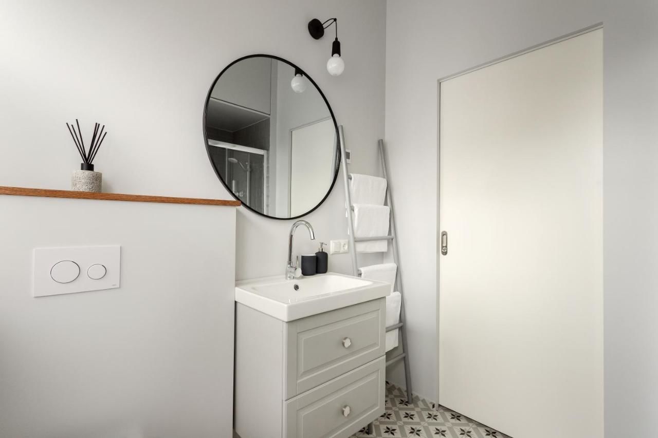 Апартаменты Bright and Cosy 1BDR apartment Kaunas Center by Houseys Каунас