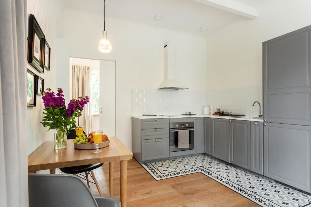 Апартаменты Bright and Cosy 1BDR apartment Kaunas Center by Houseys Каунас